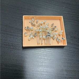 Elegant pearl and crystal rhinestone hair pin